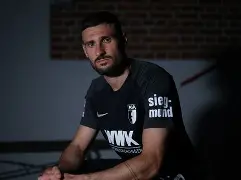 奥格斯堡客场逼平对手，保持不败战绩！的简单介绍