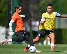 全力以赴备战比赛，球队迎战实力强劲对手