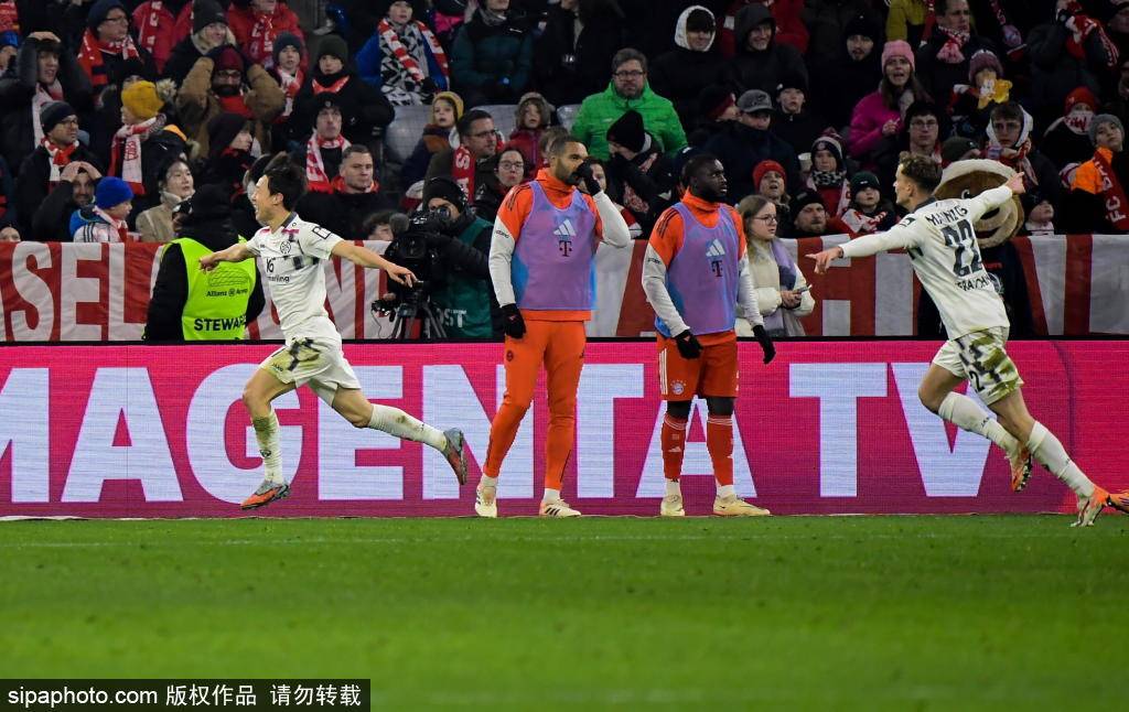 九州娱乐app-拜仁慕尼黑豪取八连胜，掀起德甲风暴的简单介绍